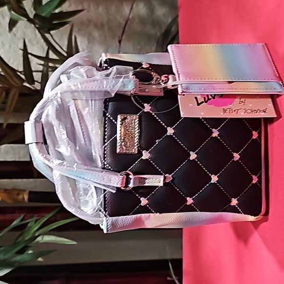 HP 🎉 NWT Luv Betsey By Betsey Johnson Mini Crossbody 💖 - Picture 16 of 16